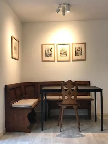 Emile De La Maison Saint-josse Apartamento